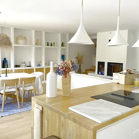 Architect Designed Villa La Flotte Dom wakacyjny *
